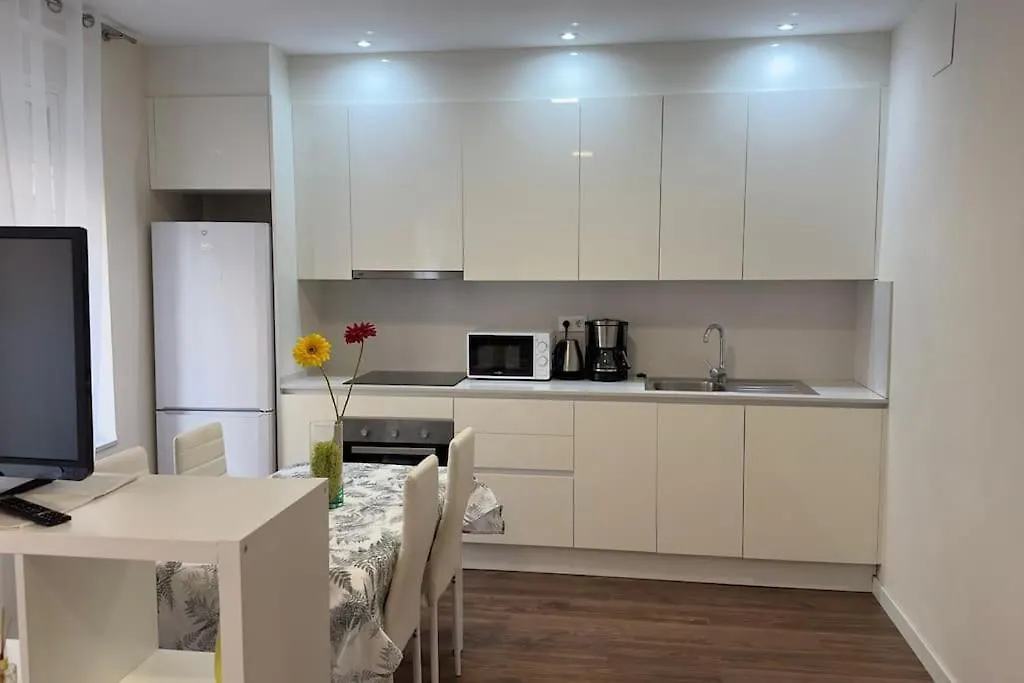 Centrico Piso En Tarragona 아파트